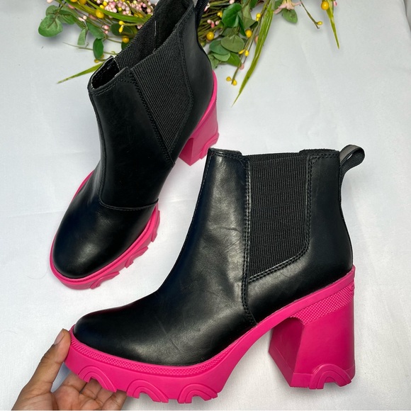 Sorel Brex Waterproof High-Heel Chelsea Boots Black Cactus Pink Size 7.5 - Picture 4 of 16